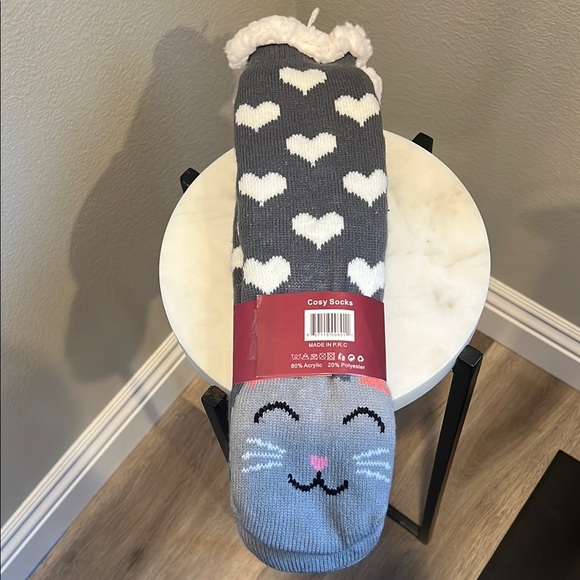 Gray Cat Face Socks - Picture 3 of 3